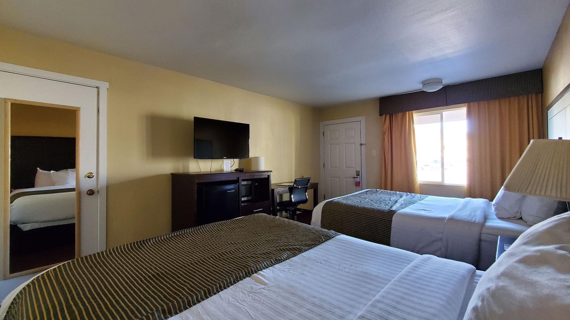 Hotel Ramada By Wyndham East