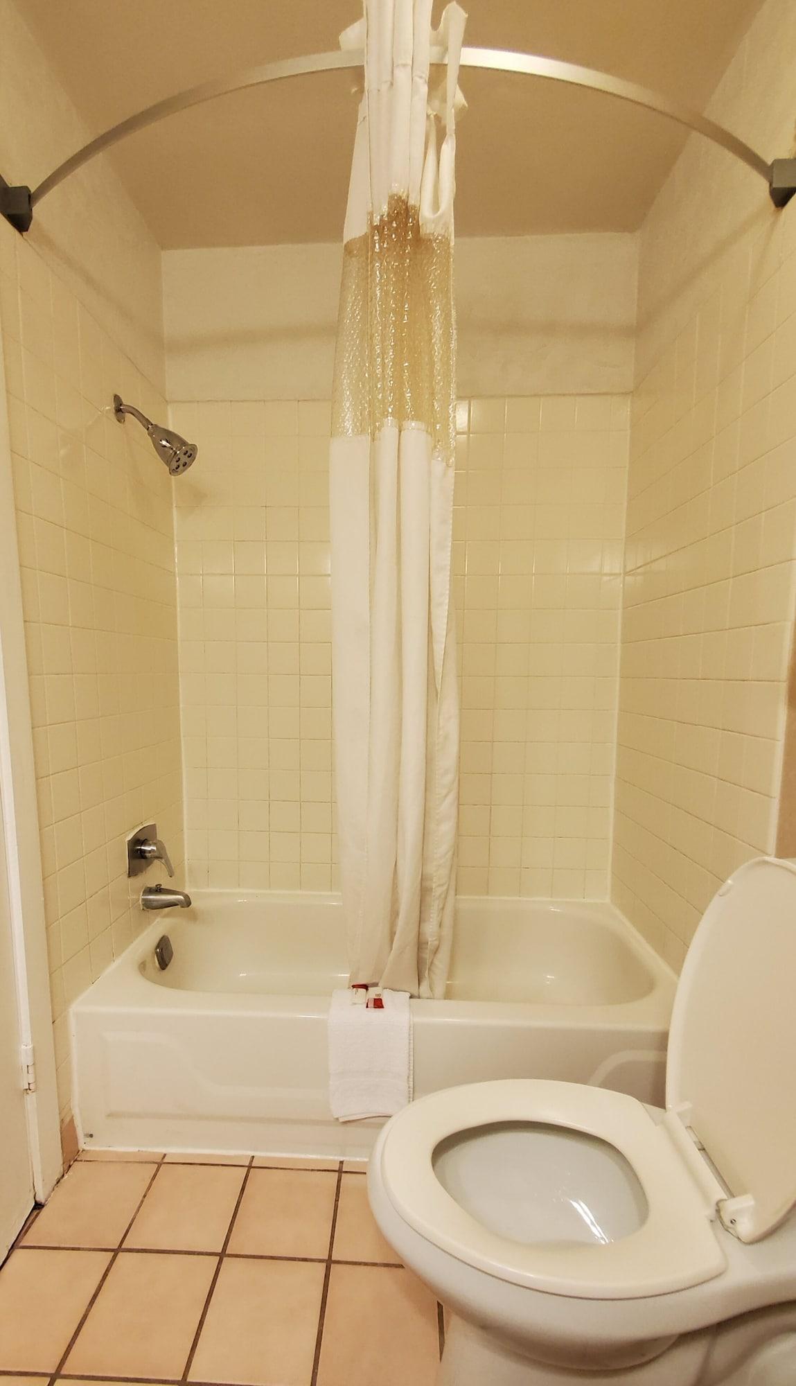 Ramada By Wyndham East Hotel 3*