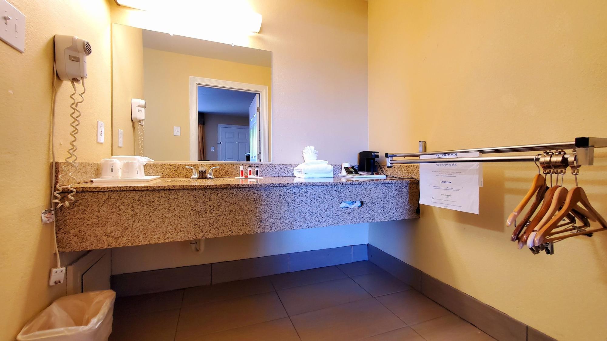 Hotel Ramada By Wyndham East Flagstaff