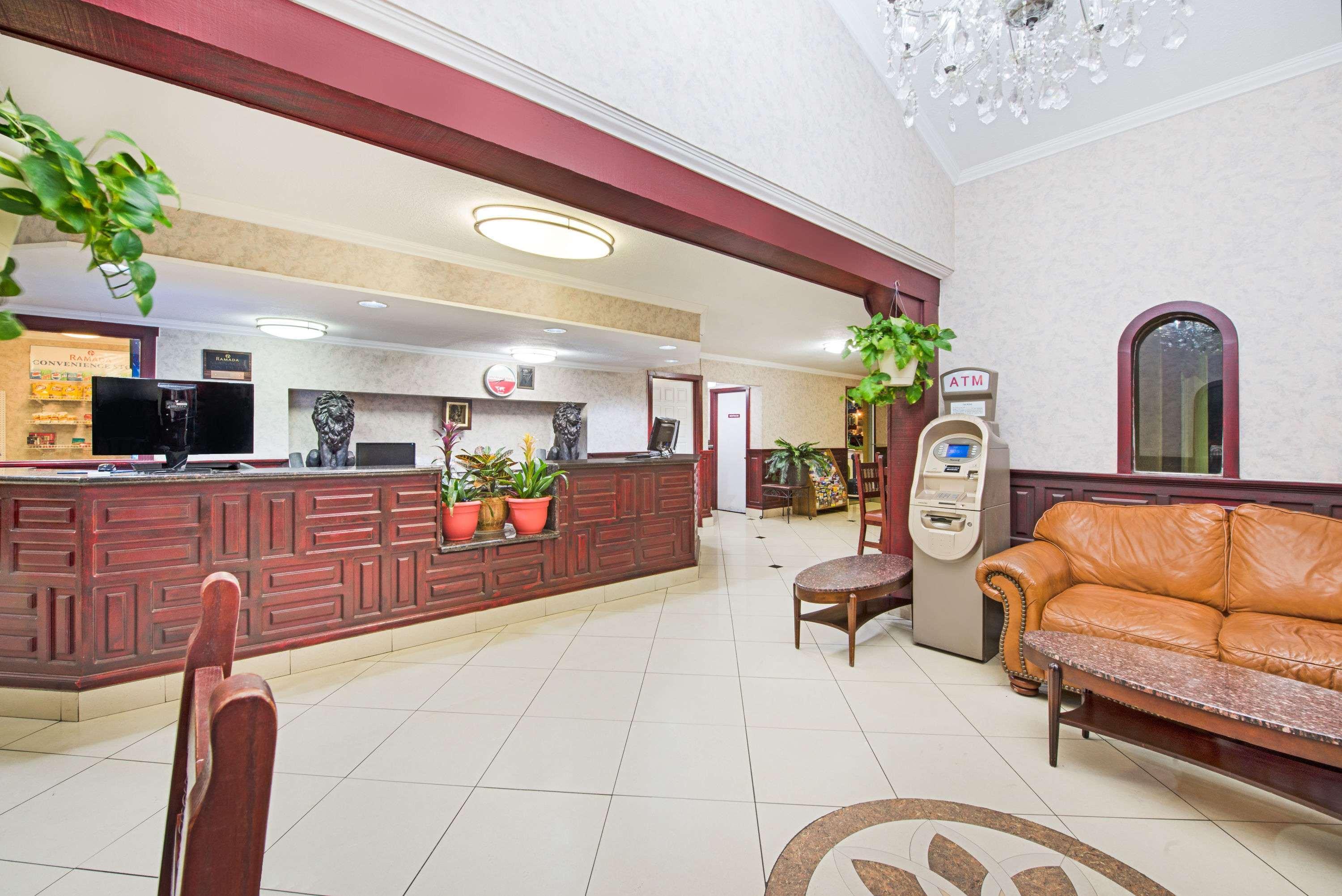 Hotel Ramada By Wyndham East